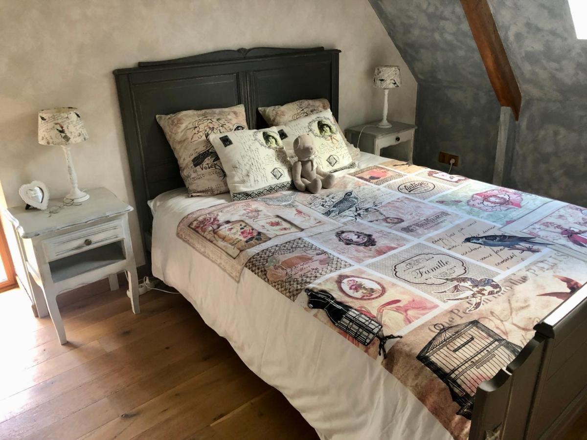 Chambre Double Avec Sdb Privee Au Milieu Des Champs Apartamento Teloché Exterior foto